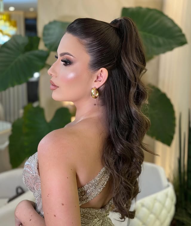 Penteado preso para evento